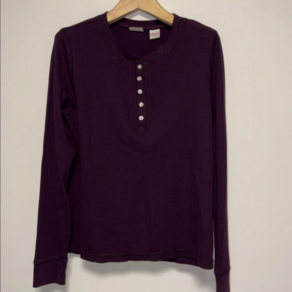 Levi’s berry cotton blend Henley long  sleeve sz l large worn once